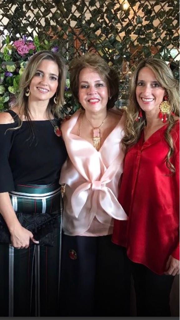 Lina Maureen Ortiz Bahamón, Maureen  Bahamón de Ortiz y María Angélica Ortiz Bahamón.